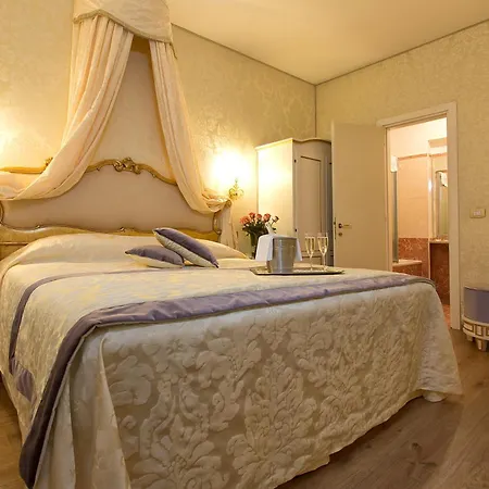 Residenza Goldoni 3*