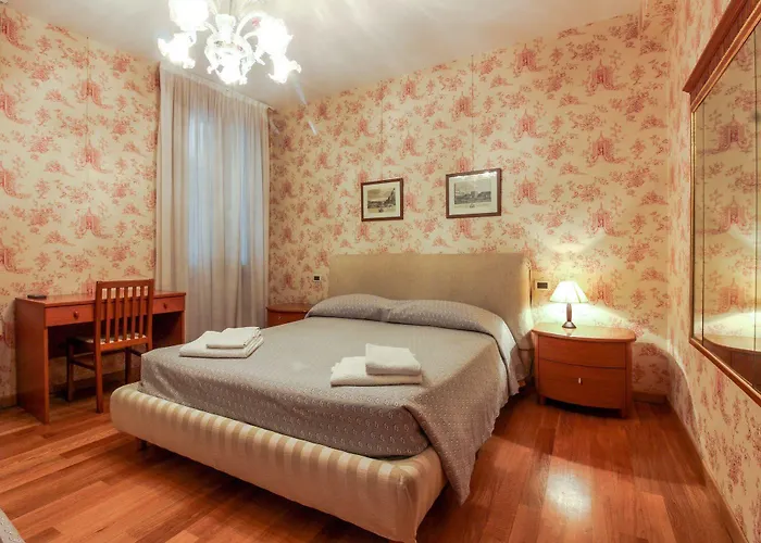 Residenza Goldoni Couette-café 3*