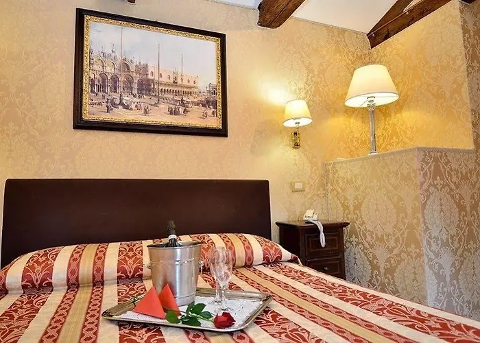 Residenza Goldoni Couette-café 3*