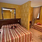 Oda ve Kahvaltı Residenza Goldoni Venedik