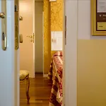 Residenza Goldoni Oda ve Kahvaltı 3*
