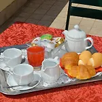 ريزيدنسا جولدوني فندق مبيت وإفطار 3*