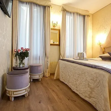 فندق مبيت وإفطار ريزيدنسا جولدوني 3*