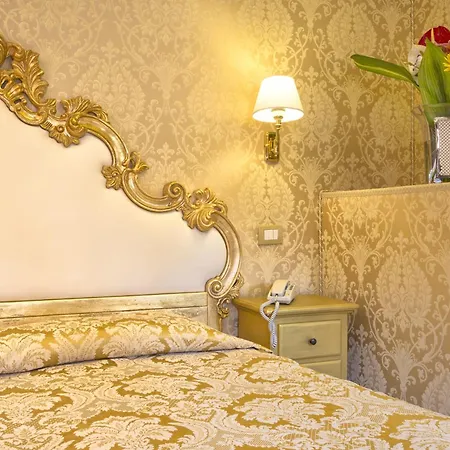 Residenza Goldoni Oda ve Kahvaltı 3*