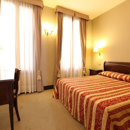 Residenza Goldoni Oda ve Kahvaltı Venedik