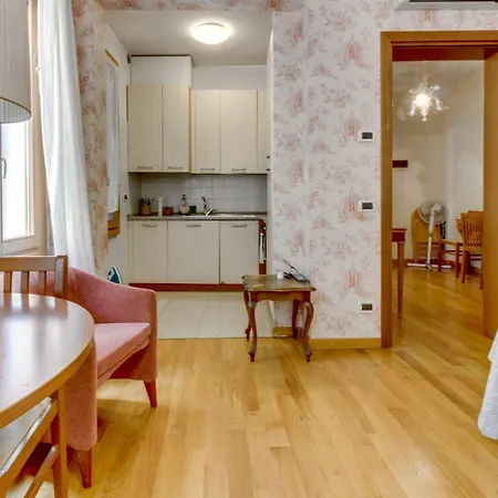 Bed & Breakfast Residenza Goldoni 3*